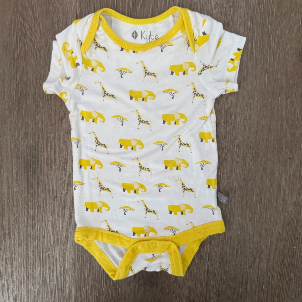 Kyte Baby Bodysuit Unisex 0-3M White Yellow Safari Elephant Giraffe Bamboo